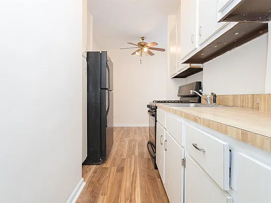 Sold by Keller Williams Realty Landmark | media 25