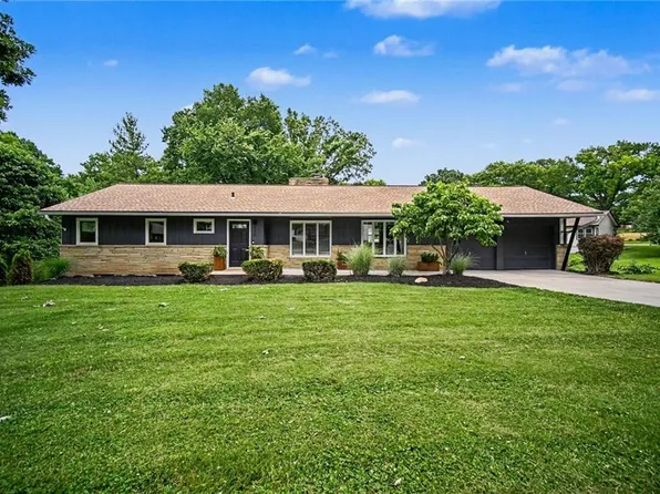 110 NE 43rd Ter, Kansas City, MO 64116