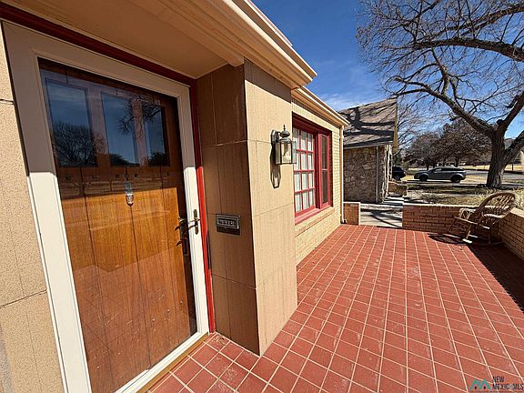 4th image of 21 Riverside Dr