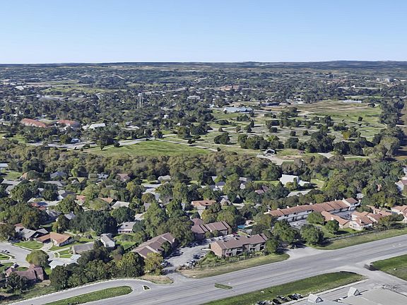 Panoramic view of Villas at Spring Park on Loop 337