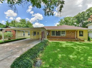 222 Maxie St, Deer Park, TX 77536