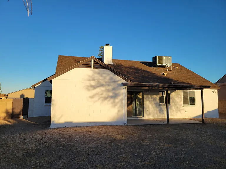8121 N 103rd Dr — Photo 9