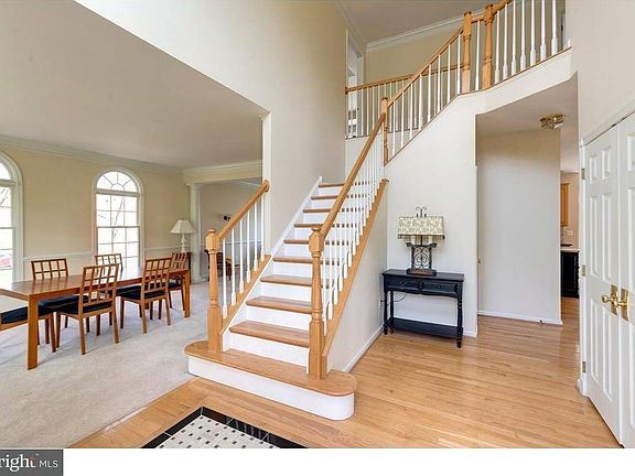 2nd image of 706 Dover Court Pl