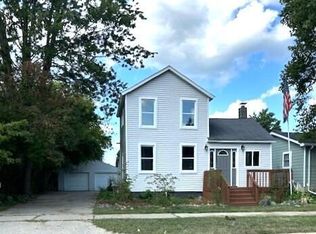 606 W Gibbs St, Saint Johns, MI 48879