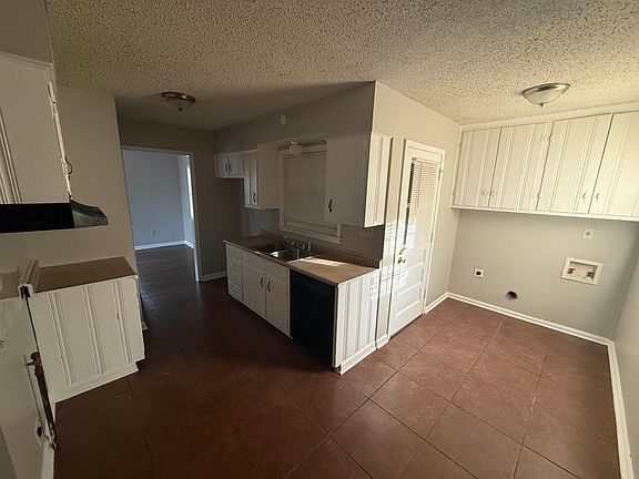 4th image of 1529 Dardon Ave