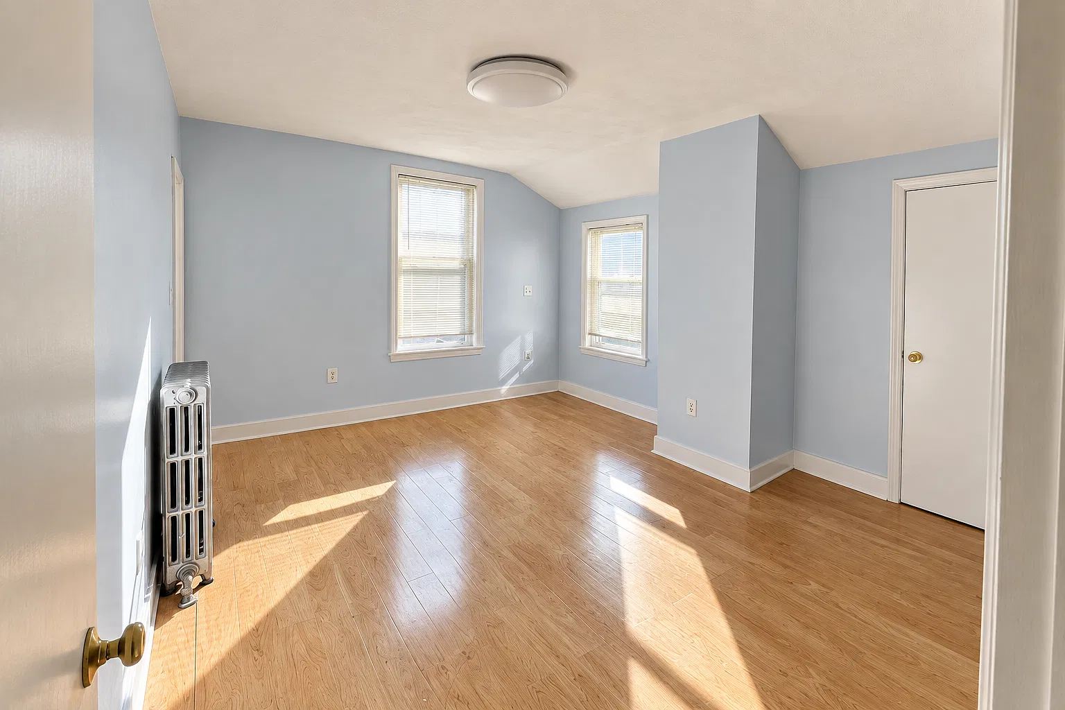 3 bed, 1500 sqft, $3,700 — Photo 4