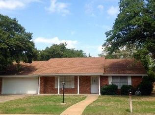 812 Mountain Ter, Hurst, TX 76053