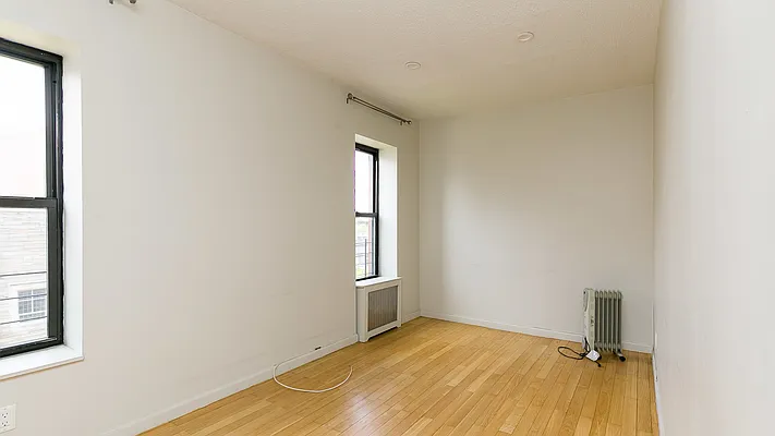 Rented by Nooklyn NYC LLC | media 29