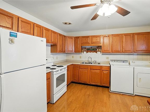 5th image of 834 McAdams Dr