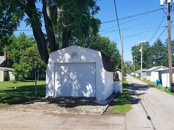 5th image of 303 N Western Ave