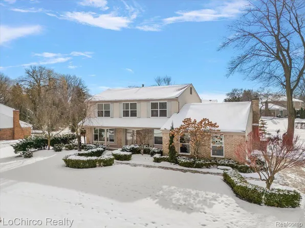 3495 Macnichol Trl, West Bloomfield, MI 48323