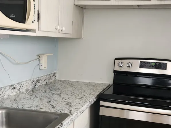 418 Monroe Ave APT E202, Cape Canaveral, FL 32920