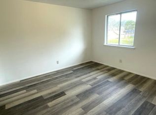 100 Lewis Dr #9D, Savannah, GA 31406