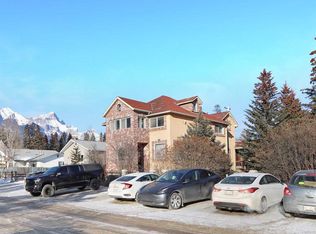 910 S Main St, Canmore, AB T1W 2B8