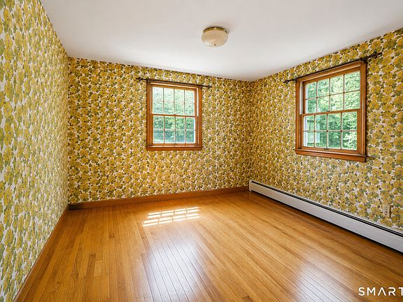5th image of 39 Maple Avenue