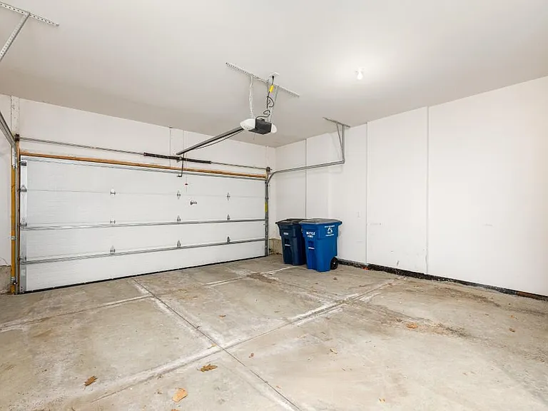 3000 N Spurway Dr — Photo 41