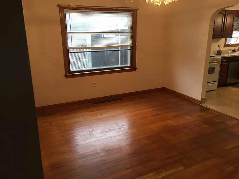 1341 W 25th St #1 — Photo 9