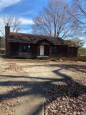 1st image of 2306 Cliffside Dr