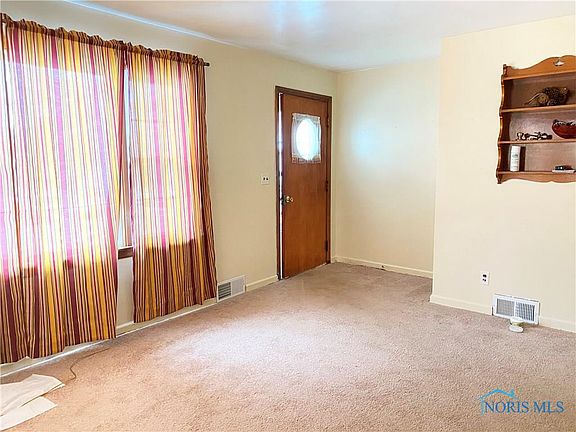 2nd image of 214 Elwood Ave