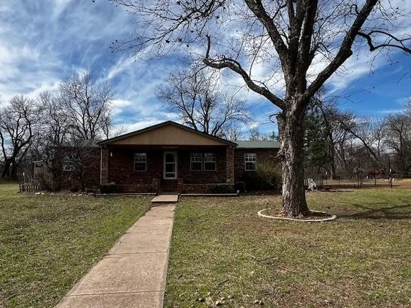 1003 SE 135th St, Lawton, OK 73501