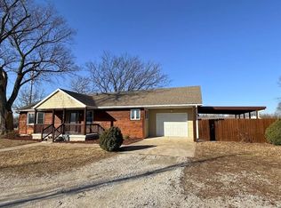 715 E Highland Ave, Nevada, MO 64772