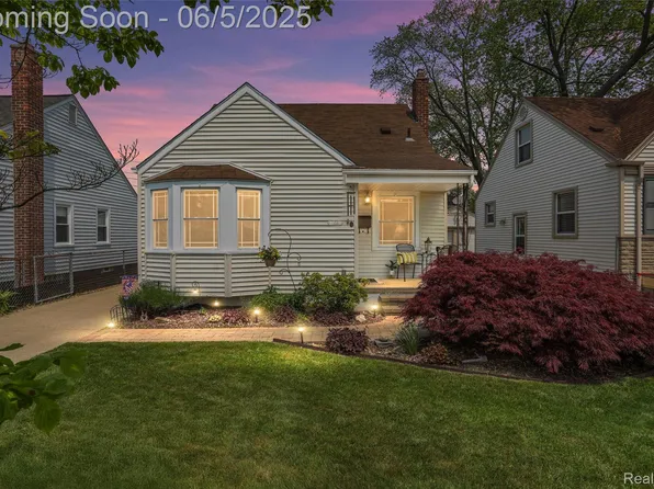 1958 Columbia Rd, Berkley, MI 48072
