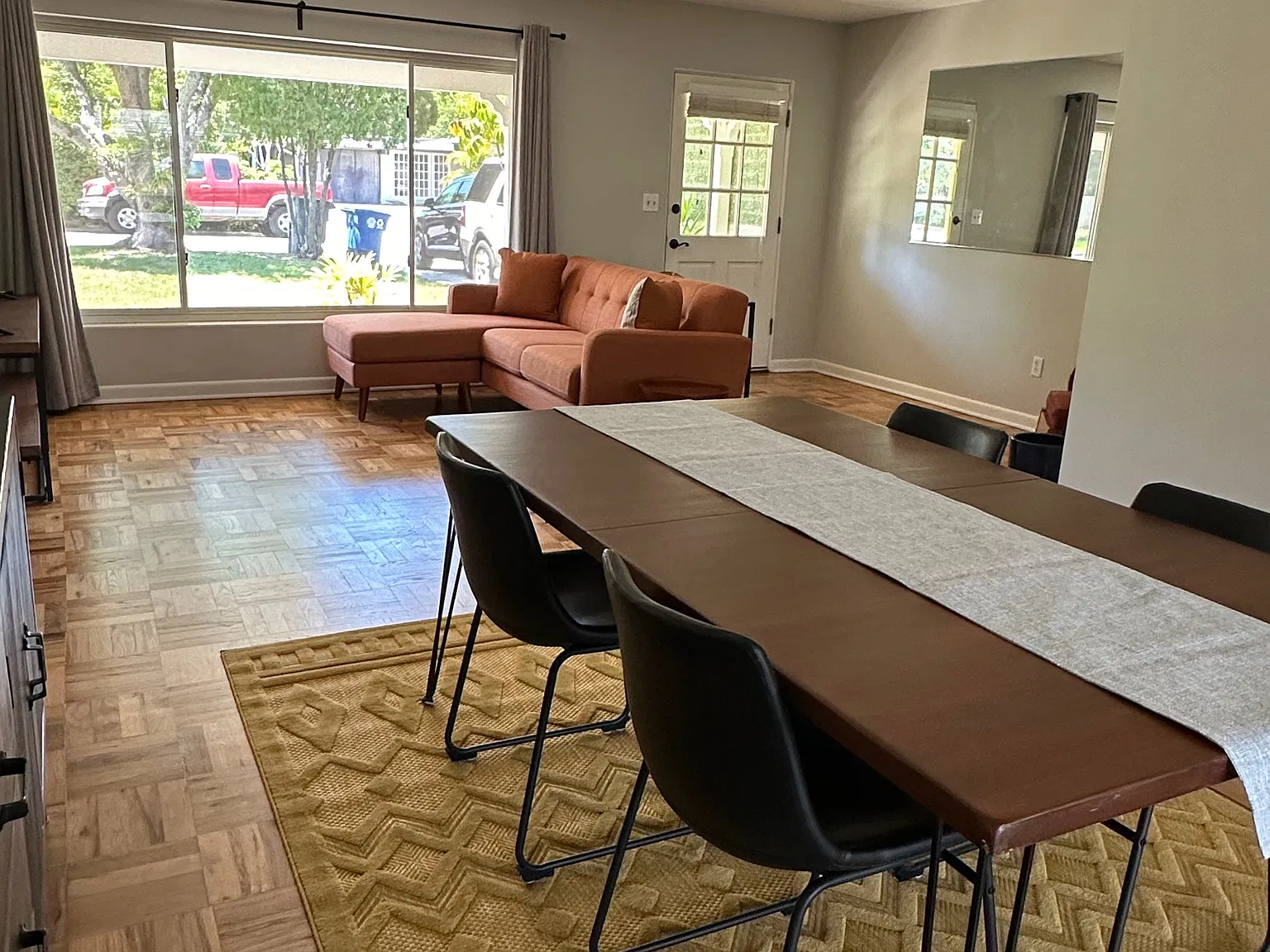 3 bed, 1.5 bath, 1445 sqft, $2,475 — Photo 3