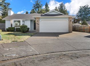 5689 D St, Springfield, OR 97478