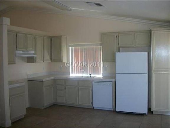 3rd image of 3508 Slapton Ave