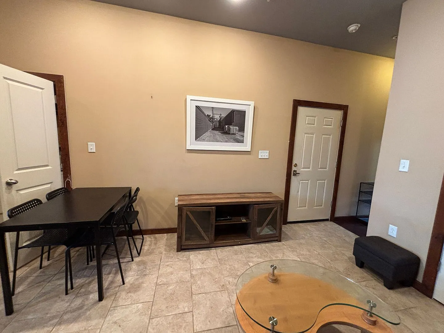 3223 Wallace st — Photo 4