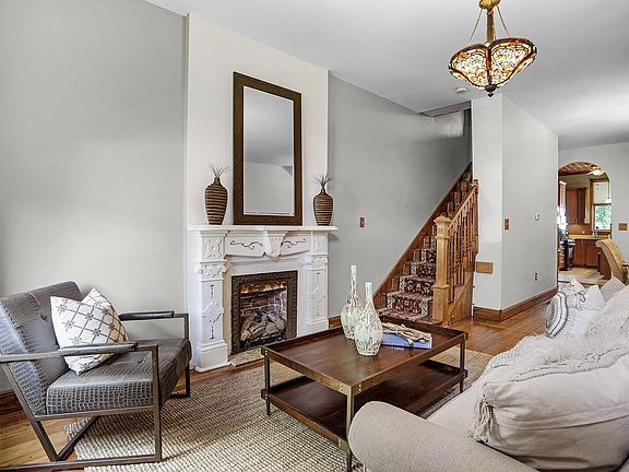 4th image of 2622 S 11th St