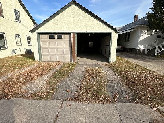 3rd image of 402 2nd St SE #402