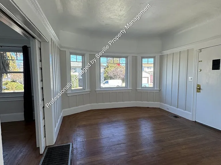 6525 Herzog St — Photo 6
