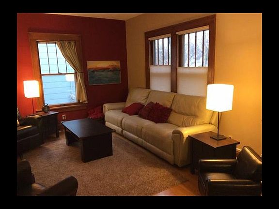3rd image of 3158 Buena Vista St