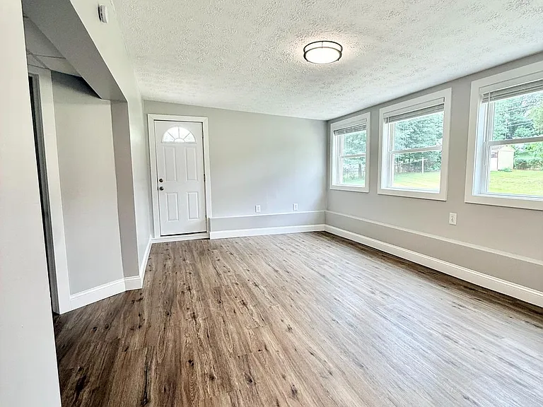 30 Ursinus Ave — Photo 21