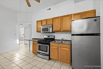 2613 W Evergreen Ave #3 — Photo 2