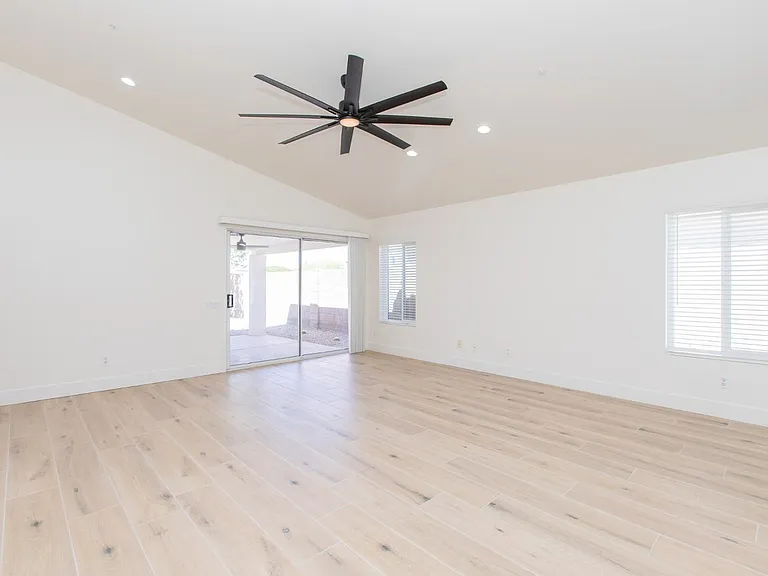 23554 N 73rd Pl — Photo 16