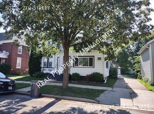 301 S 7th St APT 2, Watertown, WI 53094