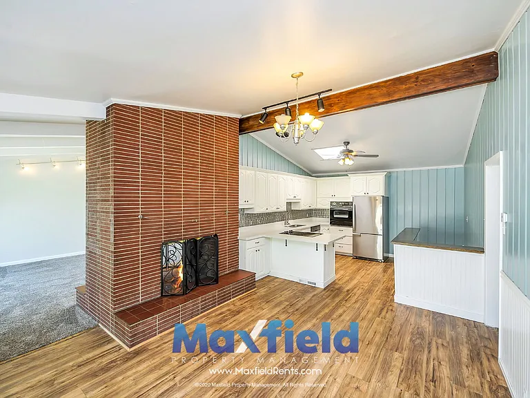 2139 E 1300 S — Photo 13