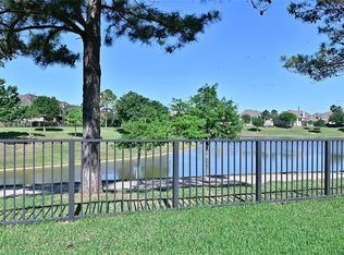 2708 Ravens Creek Dr, Pearland, TX 77584