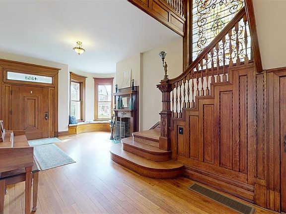 4th image of 4535 Washington Blvd