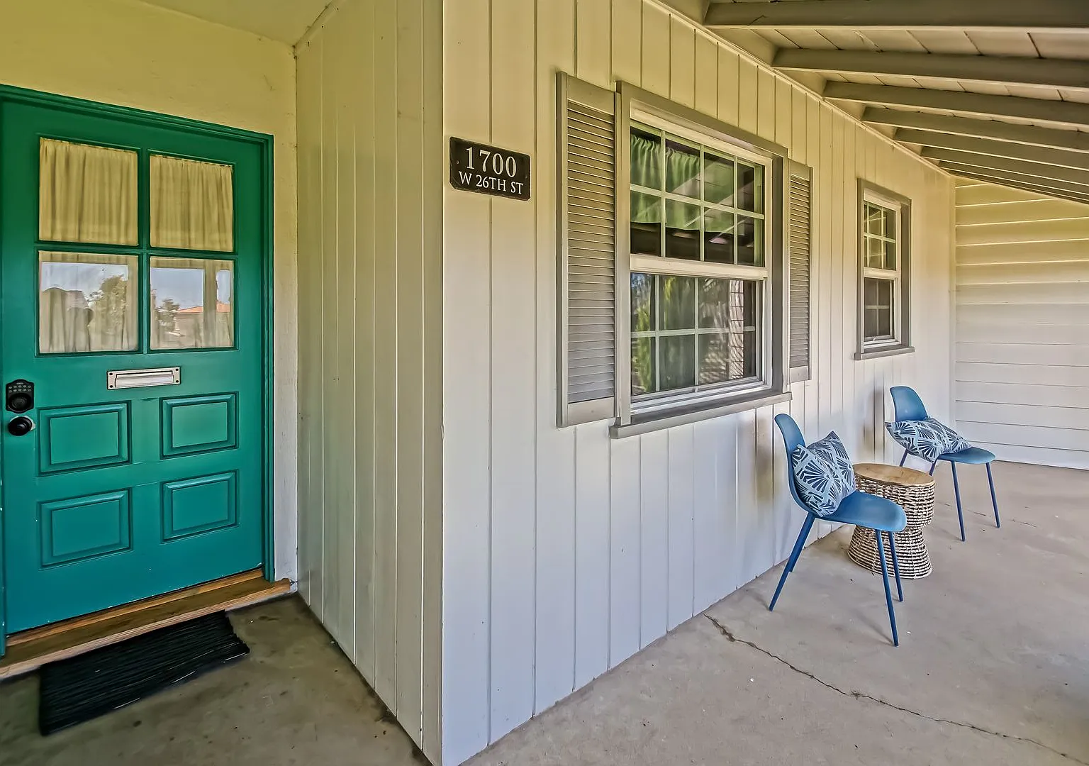 Fully Furnished, Charming & Bright, Hillside Home Close To White Point Park & Coastline W/ Ocean ... — Photo 2