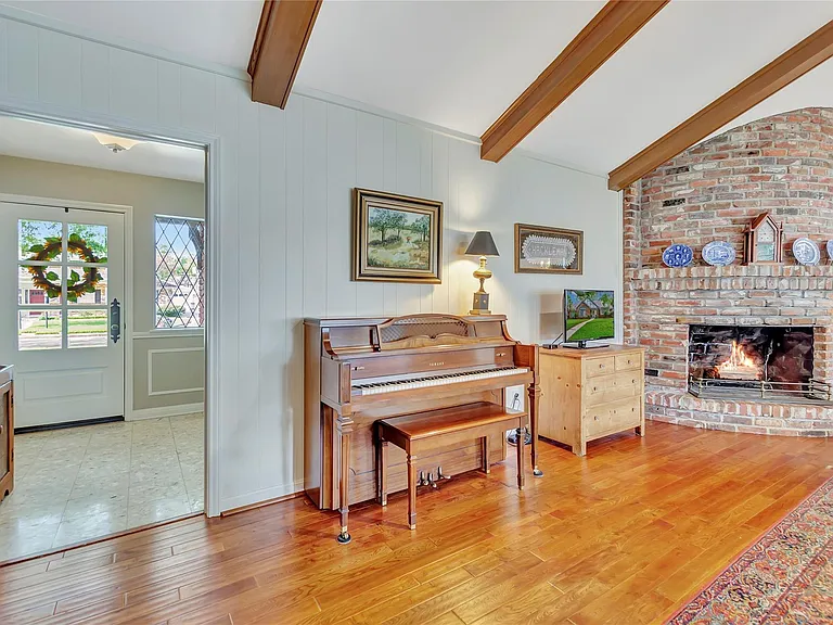 18623 Prince William Ln — Photo 22