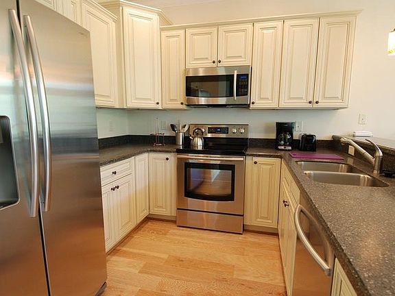 4th image of 230 Lands End Blvd. Units A and B