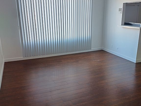 3rd image of 14424 S Budlong Ave #1B-1Ba