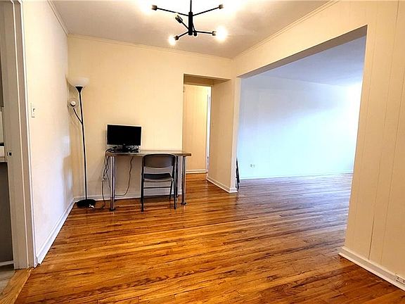 2nd image of 2555 Batchelder St APT 1H