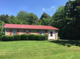 997 Walnut St, Calvert City, KY 42029