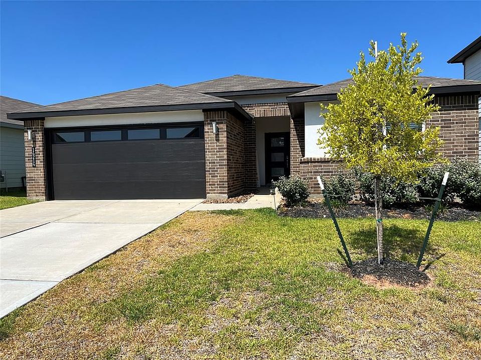 1st image of 14214 Black Canyon Ln