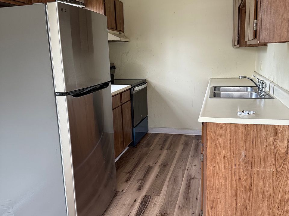 1st image of 17-19 East St #19A