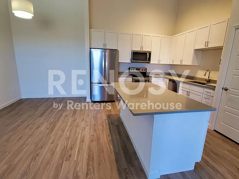 17297 Wilde Ave #305 — Photo 2